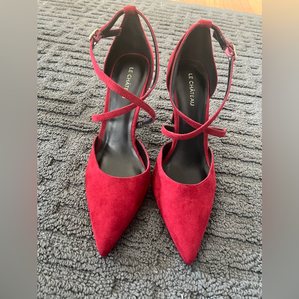 Le Chateau dark red heels